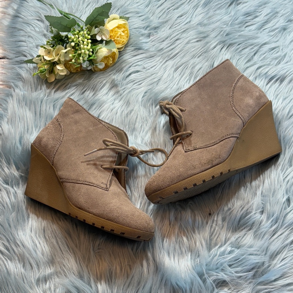White Mountain Kahlua Wedge Booties sz 7